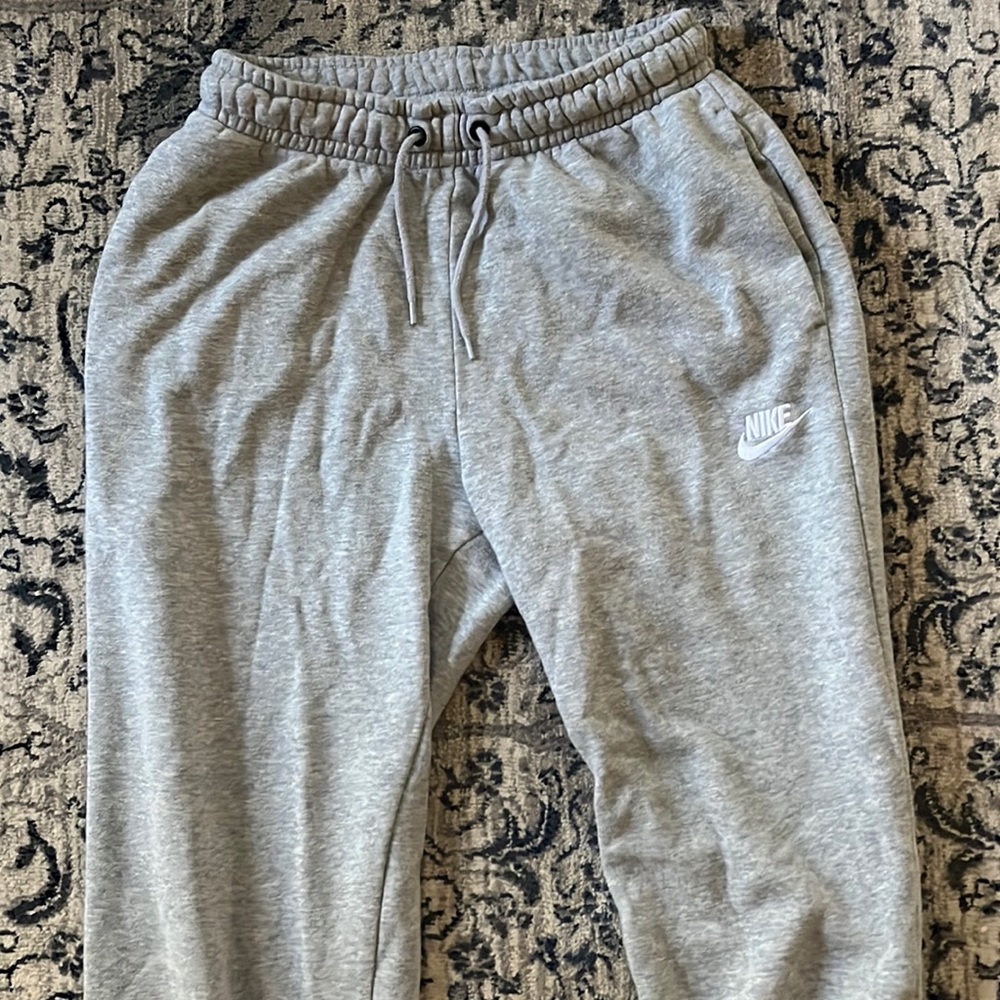 Grey Nike sweatpants xs